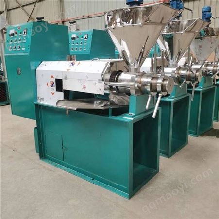 100型冷熱兩用液壓榨油機(jī)高產(chǎn)量 節(jié)能松籽榨油機(jī)器坤卓現(xiàn)貨出售