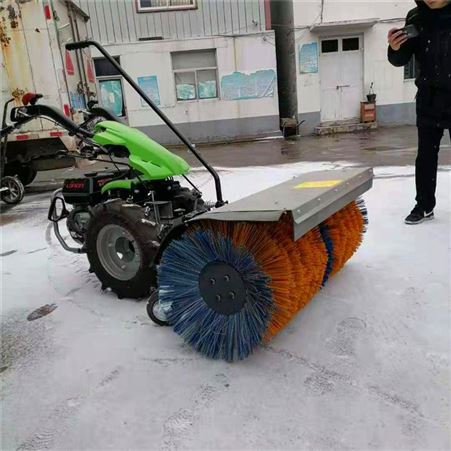 汽油动力滚刷式扫雪机 小型道路清雪机  手推式抛雪机